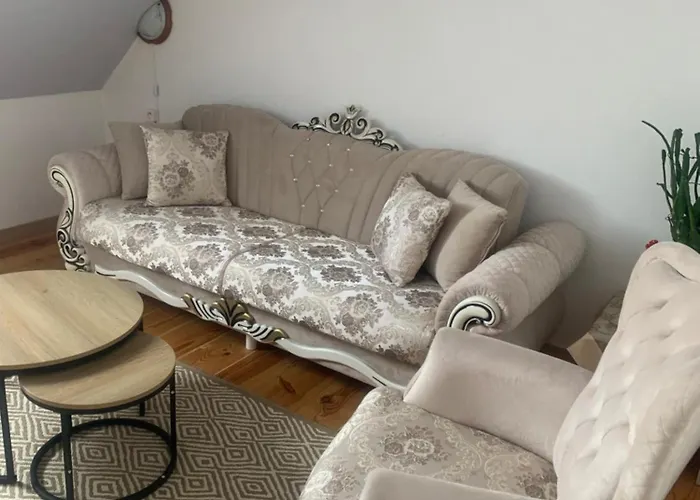 Rose アパート コルマール